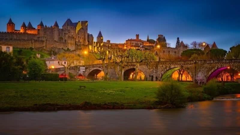 Bel Appartement Avec Cour Au Coeur De La Bastide カルカソンヌ エクステリア 写真