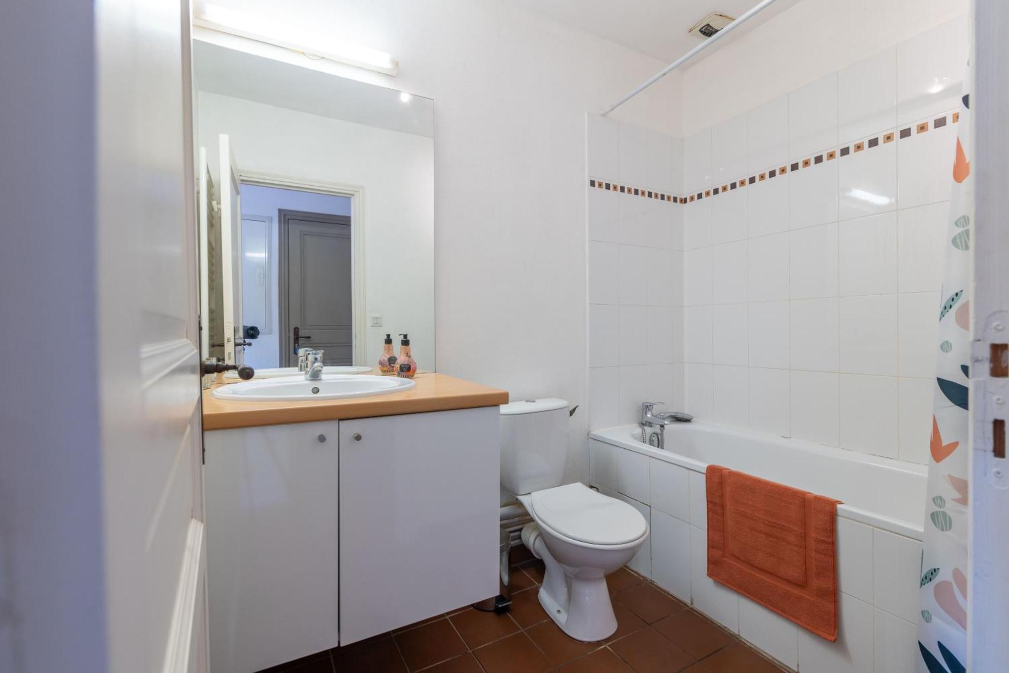 Bel Appartement Avec Cour Au Coeur De La Bastide カルカソンヌ エクステリア 写真